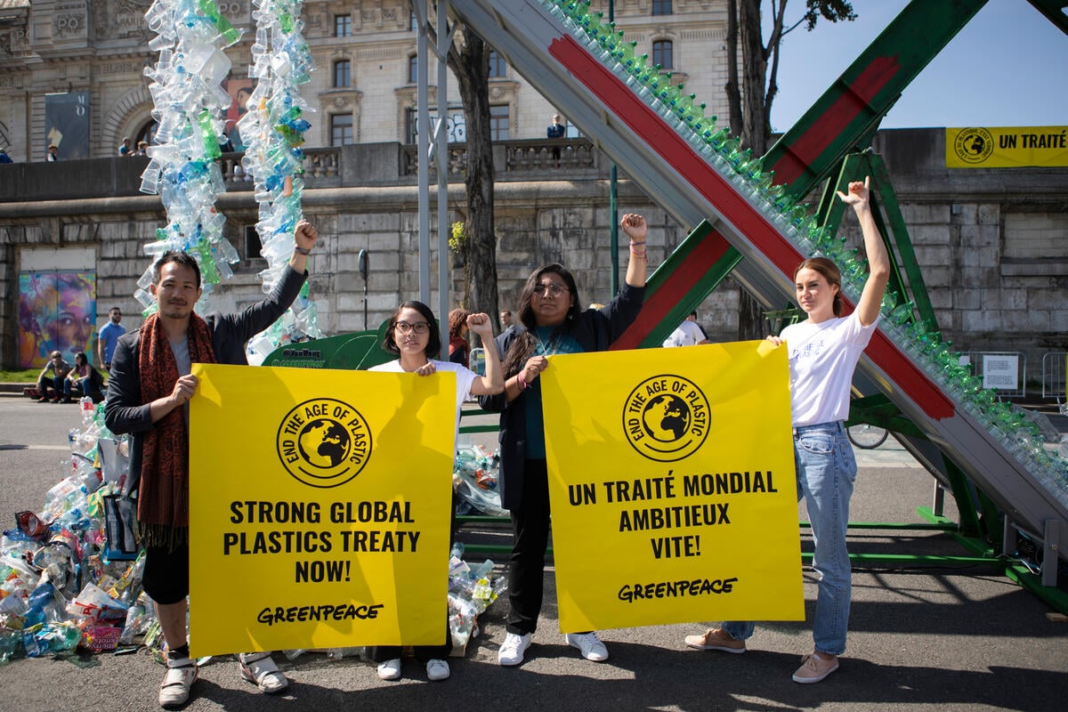 Unveiling Giant Art Installation ahead of Global Plastic Treaty Negotiations in Paris. © Noemie Coissac / Greenpeace